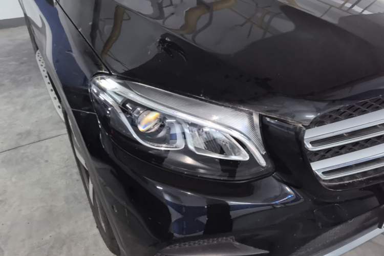 Used Mercedes-Benz GLC 2016 GLC 260 4MATIC Luxury Model Right Front Headlight