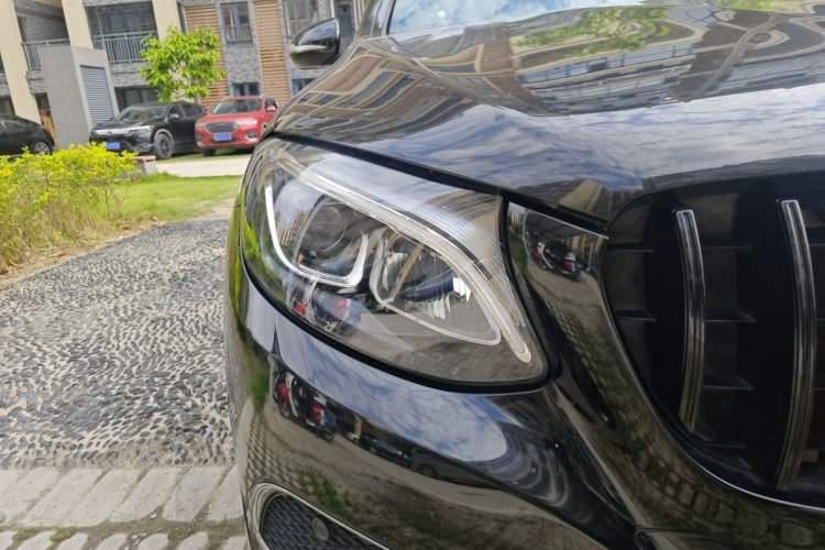 Used Mercedes-Benz GLC 2016 GLC 260 4MATIC Dynamic Edition Right Front Headlight