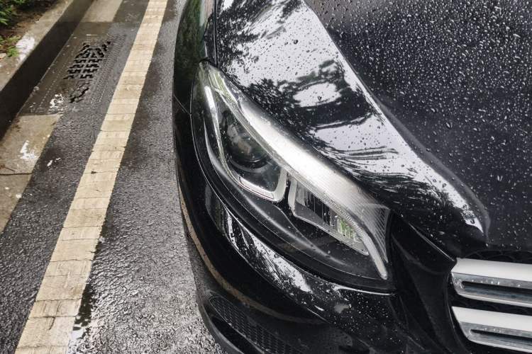 Used Mercedes-Benz GLC 2016 GLC 260 4MATIC Luxury Model Right Front Headlight