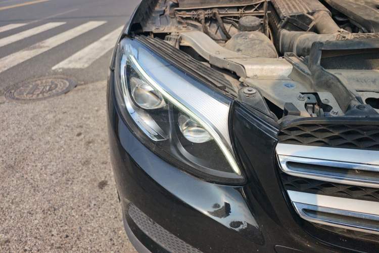 Used Mercedes-Benz GLC 2016 GLC 300 4MATIC Dynamic Model Right Front Headlight