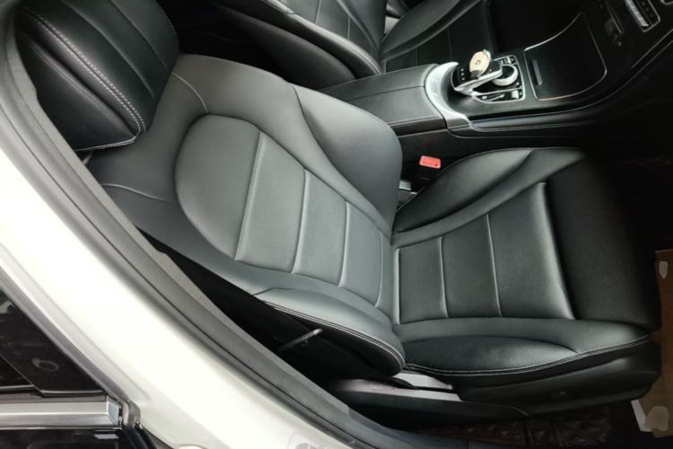 Used Mercedes-Benz GLC 2016 GLC 260 4MATIC Dynamic Edition Right Front Seat
