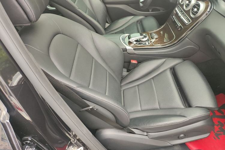 Used Mercedes-Benz GLC 2016 GLC 260 4MATIC Luxury Model Right Front Seat