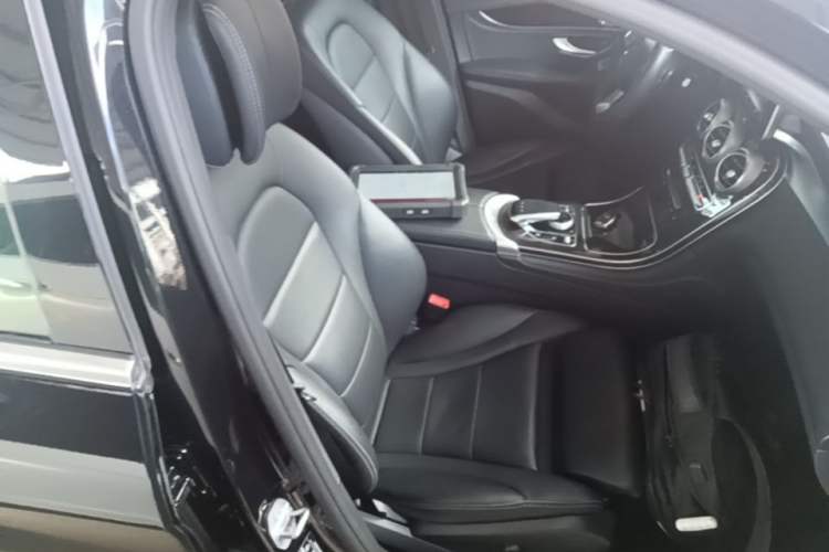 Used Mercedes-Benz GLC 2016 GLC 260 4MATIC Luxury Model Right Front Seat