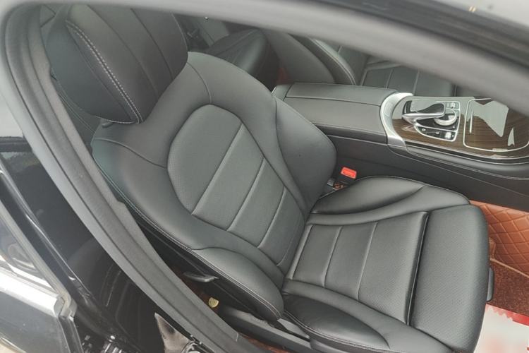 Used Mercedes-Benz GLC 2016 GLC 260 4MATIC Dynamic Edition Right Front Seat