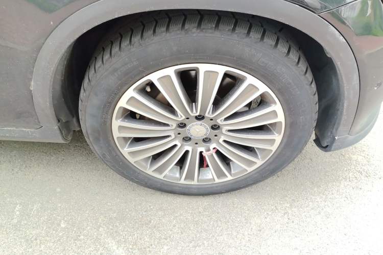 Used Mercedes-Benz GLC 2016 GLC 260 4MATIC Dynamic Edition Right Front Wheel Hub