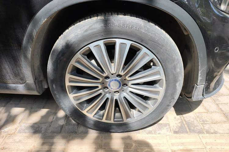 Used Mercedes-Benz GLC 2016 GLC 260 4MATIC Dynamic Edition Right Front Wheel Hub