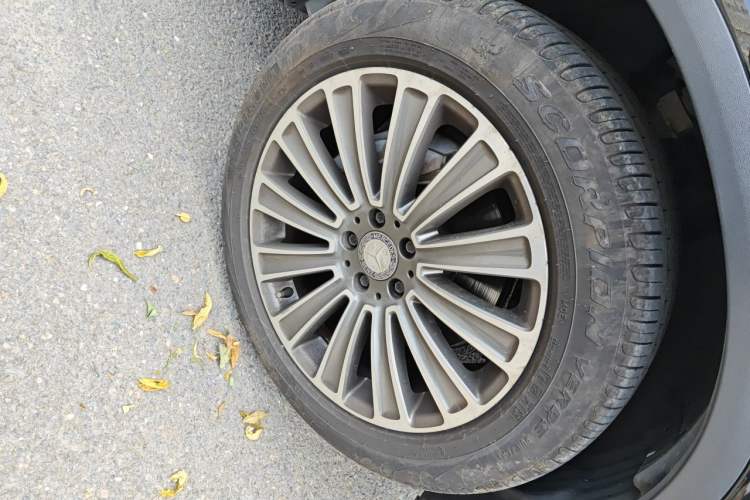 Used Mercedes-Benz GLC 2016 GLC 260 4MATIC Dynamic Edition Right Front Wheel Hub
