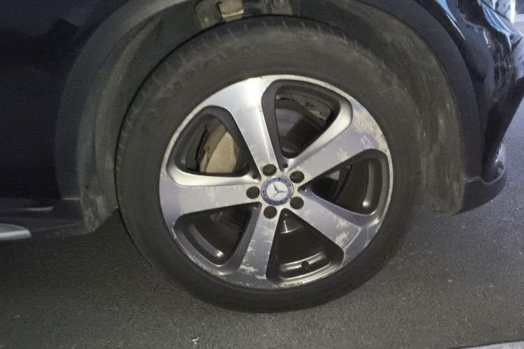 Used Mercedes-Benz GLC 2016 GLC 260 4MATIC Dynamic Edition Right Front Wheel Hub