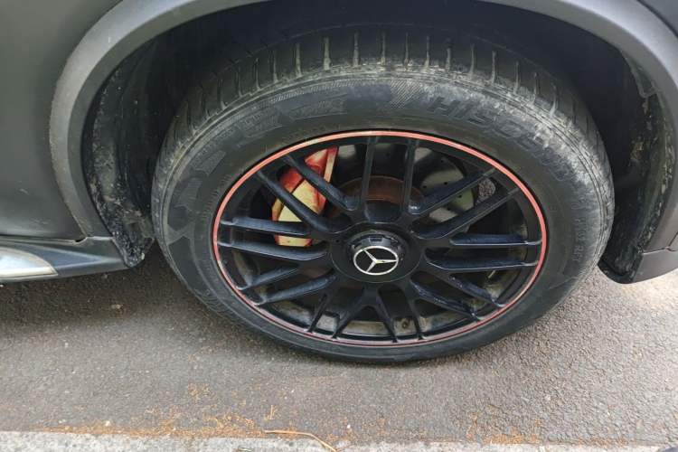 Used Mercedes-Benz GLC 2016 GLC 300 4MATIC Dynamic Model Right Front Wheel Hub