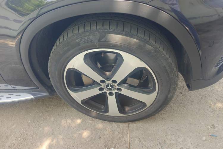 Used Mercedes-Benz GLC 2016 GLC 200 4MATIC Right Front Wheel Hub