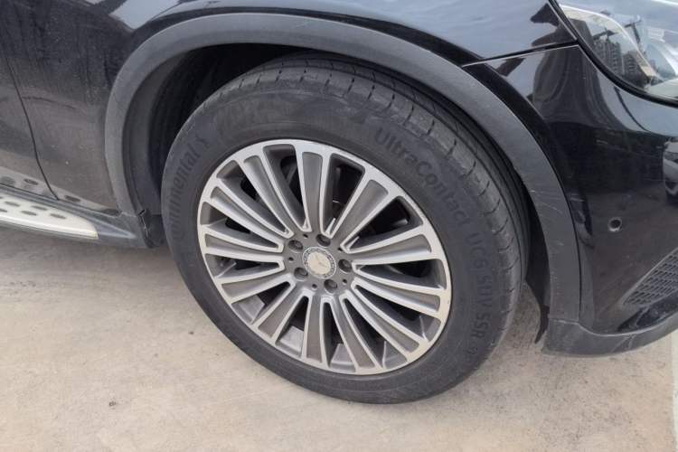 Used Mercedes-Benz GLC 2016 GLC 260 4MATIC Dynamic Edition Right Front Wheel Hub