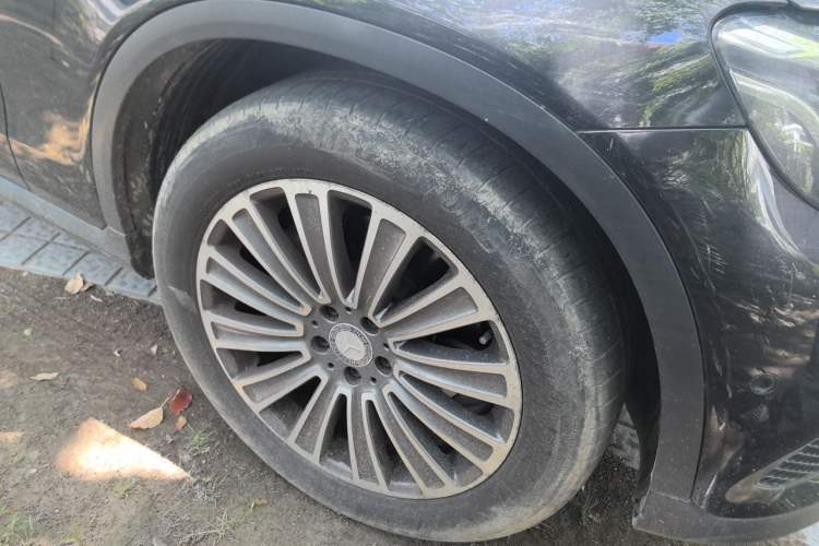 Used Mercedes-Benz GLC 2016 GLC 260 4MATIC Dynamic Edition Right Front Wheel Hub