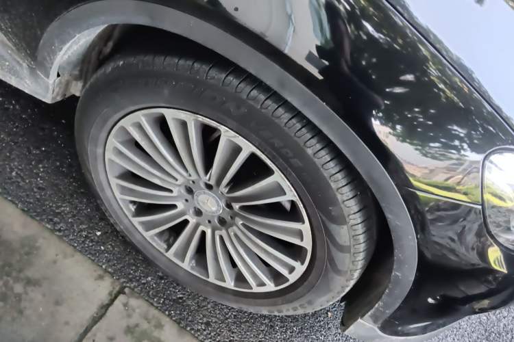 Used Mercedes-Benz GLC 2016 GLC 260 4MATIC Dynamic Edition Right Front Wheel Hub