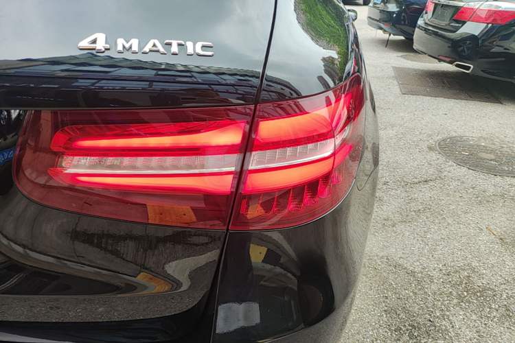 Used Mercedes-Benz GLC 2016 GLC 260 4MATIC Luxury Model Right Rear Taillight