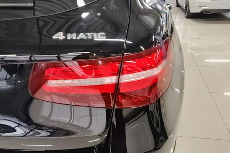 Used Mercedes-Benz GLC 2016 GLC 300 4MATIC Dynamic Model Right Rear Taillight