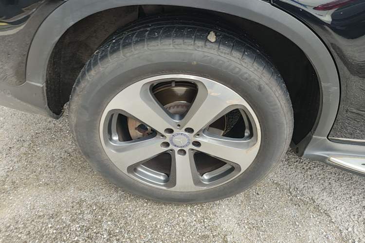 Used Mercedes-Benz GLC 2016 GLC 260 4MATIC Luxury Model Right Rear Wheel Hub