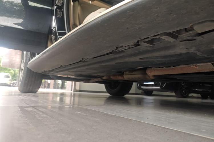 Used Mercedes-Benz GLC 2016 GLC 300 4MATIC Dynamic Model Right Side Sill