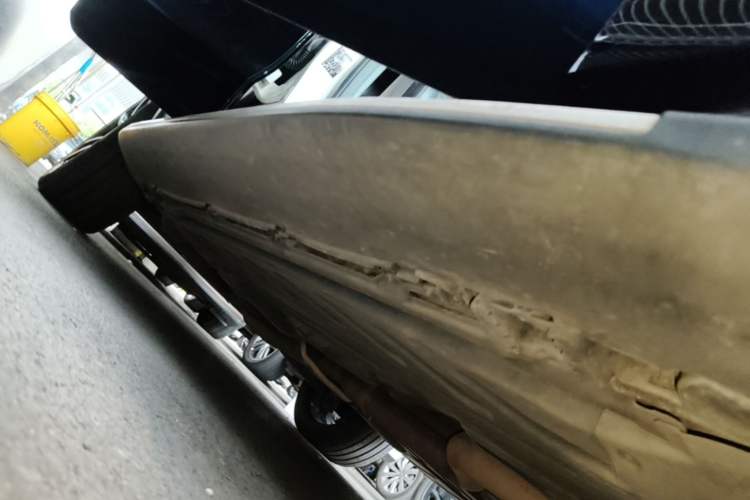 Used Mercedes-Benz GLC 2016 GLC 260 4MATIC Dynamic Edition Right Side Sill