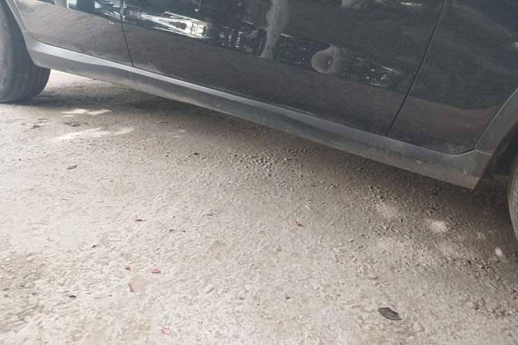 Used Mercedes-Benz GLC 2016 GLC 260 4MATIC Dynamic Edition Right Side Sill