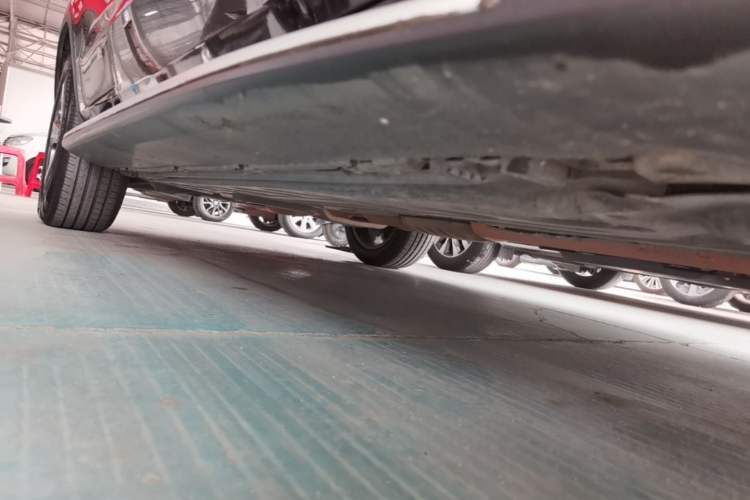 Used Mercedes-Benz GLC 2016 GLC 300 4MATIC Dynamic Model Right Side Sill
