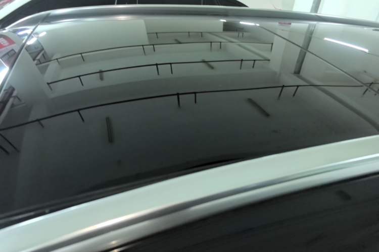 Used Mercedes-Benz GLC 2016 GLC 300 4MATIC Luxury Model Roof