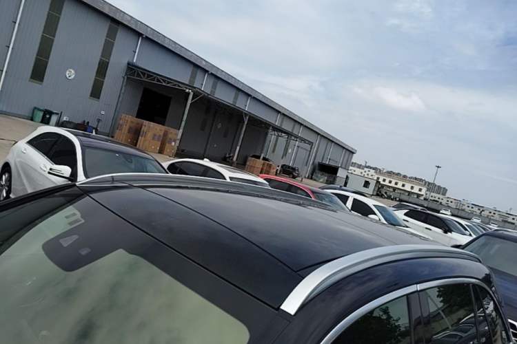 Used Mercedes-Benz GLC 2016 GLC 260 4MATIC Luxury Model Roof
