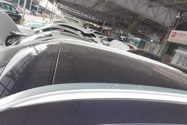 Used Mercedes-Benz GLC 2016 GLC 300 4MATIC Dynamic Model Roof
