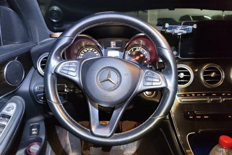 Used Mercedes-Benz GLC 2016 GLC 260 4MATIC Dynamic Edition Steering Wheel