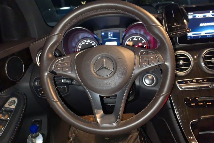 Used Mercedes-Benz GLC 2016 GLC 260 4MATIC Dynamic Edition Steering Wheel