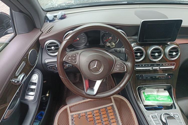 Used Mercedes-Benz GLC 2016 GLC 260 4MATIC Dynamic Edition Steering Wheel