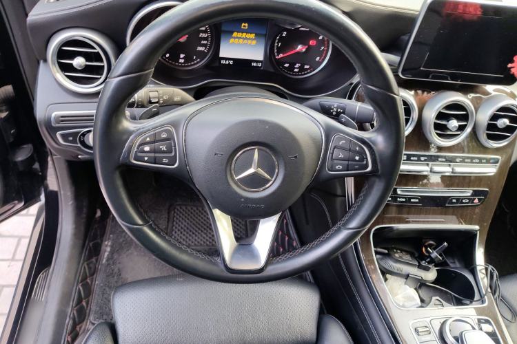 Used Mercedes-Benz GLC 2016 GLC 260 4MATIC Dynamic Edition Steering Wheel