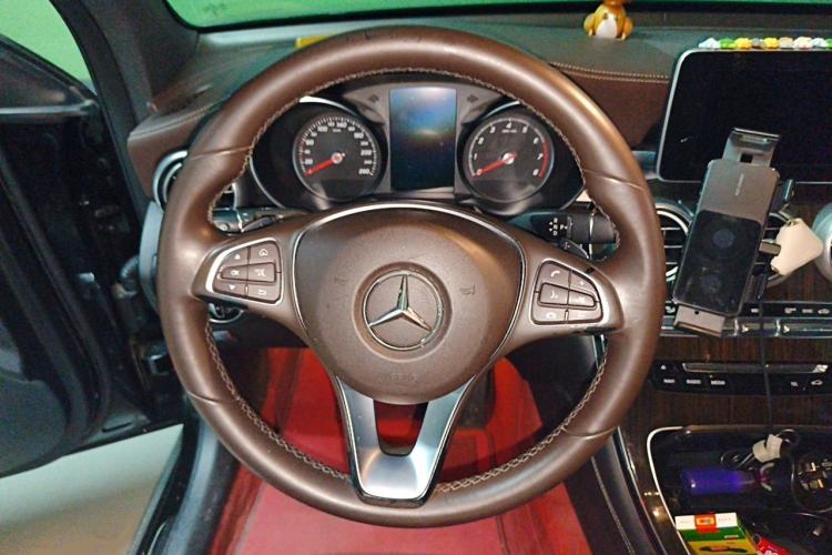 Used Mercedes-Benz GLC 2016 GLC 260 4MATIC Dynamic Edition Steering Wheel