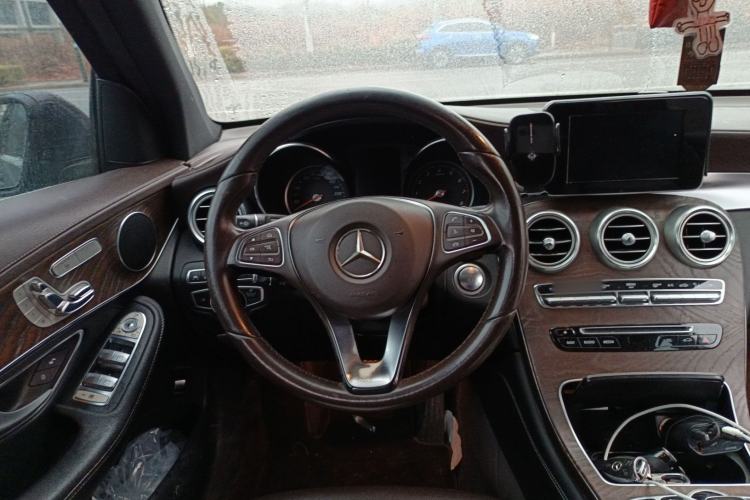 Used Mercedes-Benz GLC 2016 GLC 300 4MATIC Dynamic Model Steering Wheel