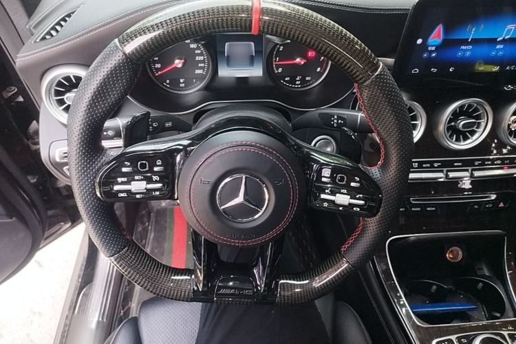 Used Mercedes-Benz GLC 2016 GLC 260 4MATIC Dynamic Edition Steering Wheel