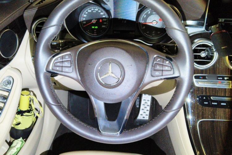 Used Mercedes-Benz GLC 2016 GLC 260 4MATIC Dynamic Edition Steering Wheel