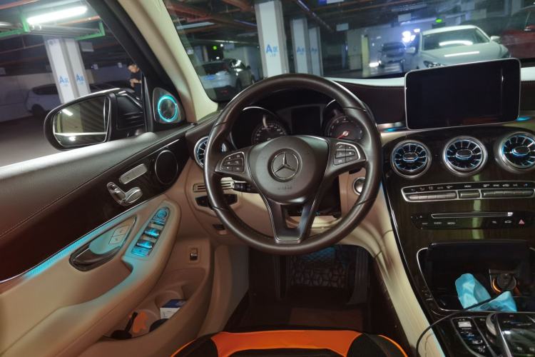 Used Mercedes-Benz GLC 2016 GLC 260 4MATIC Dynamic Edition Steering Wheel