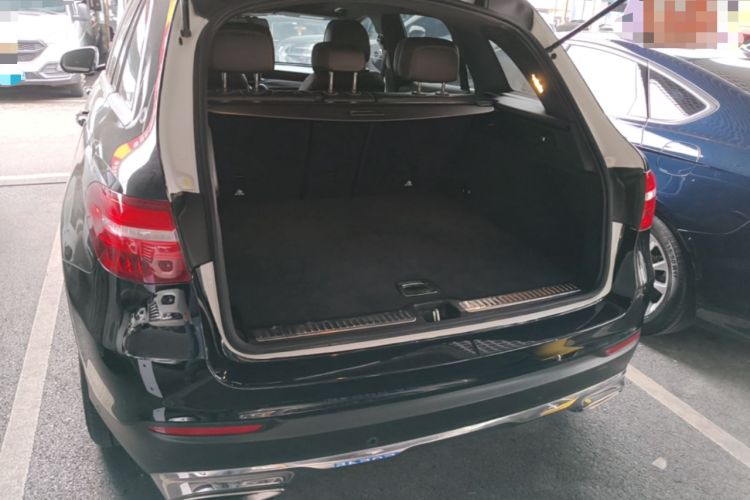 Used Mercedes-Benz GLC 2016 GLC 260 4MATIC Dynamic Edition Trunk