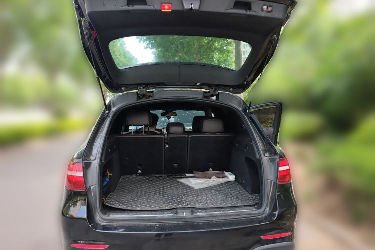 Used Mercedes-Benz GLC 2016 GLC 260 4MATIC Dynamic Edition Trunk