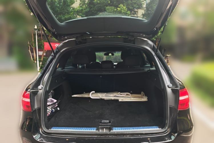 Used Mercedes-Benz GLC 2016 GLC 260 4MATIC Dynamic Edition Trunk