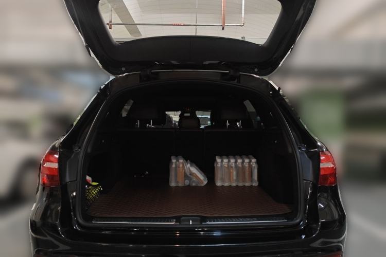 Used Mercedes-Benz GLC 2016 GLC 300 4MATIC Dynamic Model Trunk