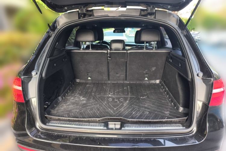 Used Mercedes-Benz GLC 2016 GLC 300 4MATIC Dynamic Model Trunk