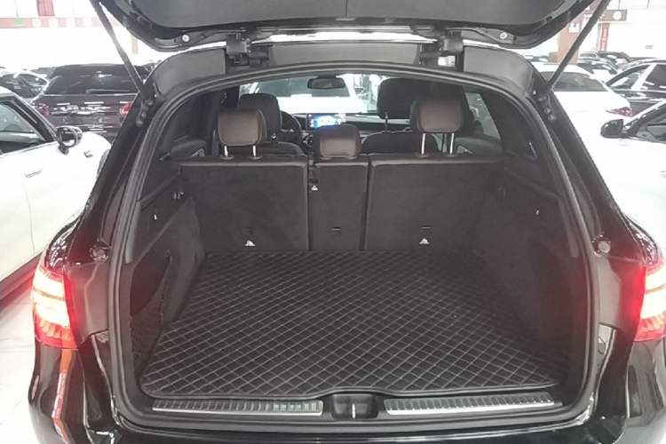 Used Mercedes-Benz GLC 2016 GLC 200 4MATIC Trunk