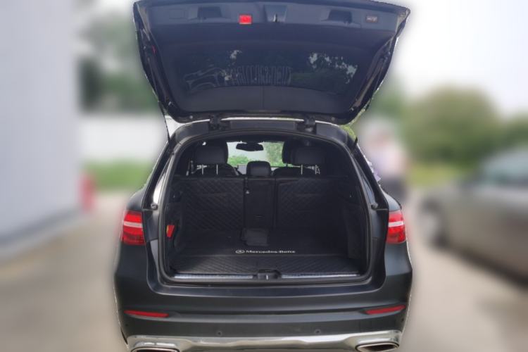 Used Mercedes-Benz GLC 2016 GLC 260 4MATIC Dynamic Edition Trunk