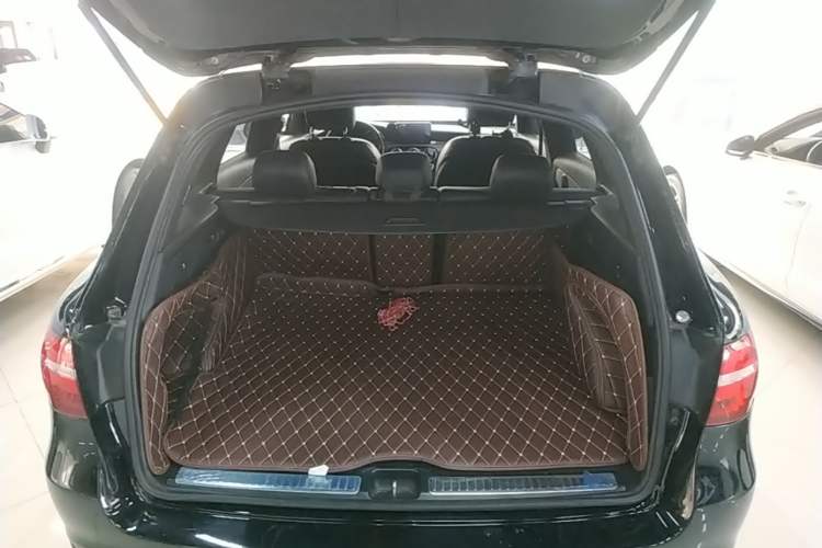 Used Mercedes-Benz GLC 2016 GLC 200 4MATIC Trunk