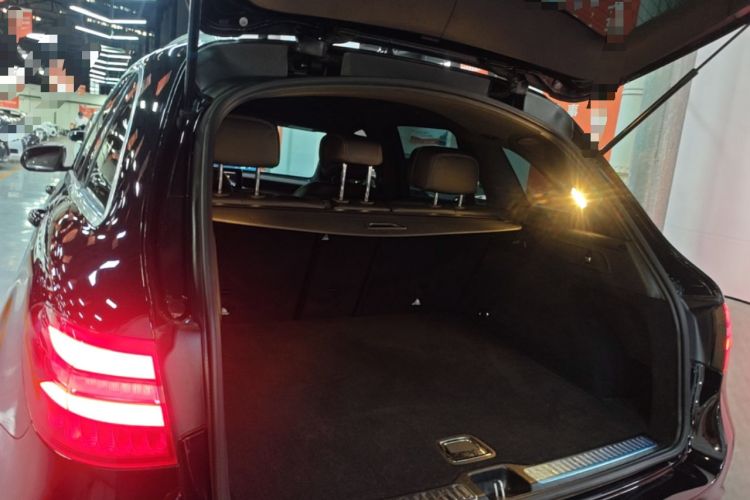 Used Mercedes-Benz GLC 2016 GLC 260 4MATIC Dynamic Edition Trunk