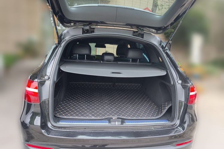 Used Mercedes-Benz GLC 2016 GLC 260 4MATIC Luxury Model Trunk