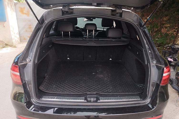 Used Mercedes-Benz GLC 2016 GLC 260 4MATIC Dynamic Edition Trunk