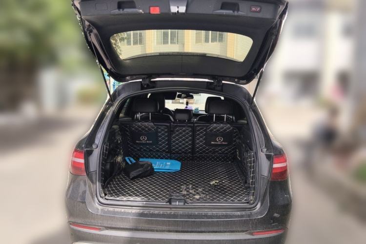 Used Mercedes-Benz GLC 2016 GLC 260 4MATIC Dynamic Edition Trunk