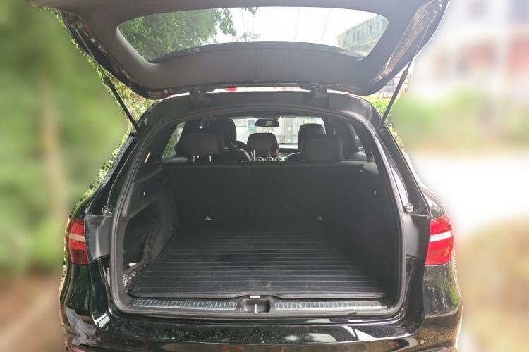 Used Mercedes-Benz GLC 2016 GLC 260 4MATIC Luxury Model Trunk
