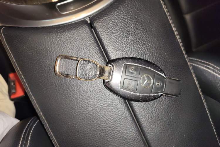 Used Mercedes-Benz GLC 2016 GLC 260 4MATIC Dynamic Edition Vehicle Key